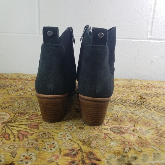 Ugg Kingsburg booties black suede heeled ankle boots - Picture 7 of 11